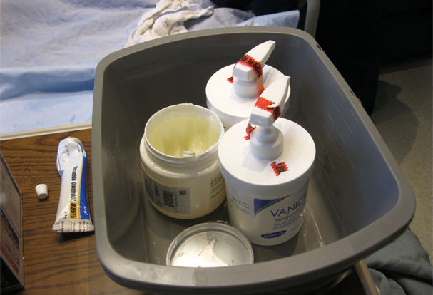 Immunosuppression medications for xenotransplantation