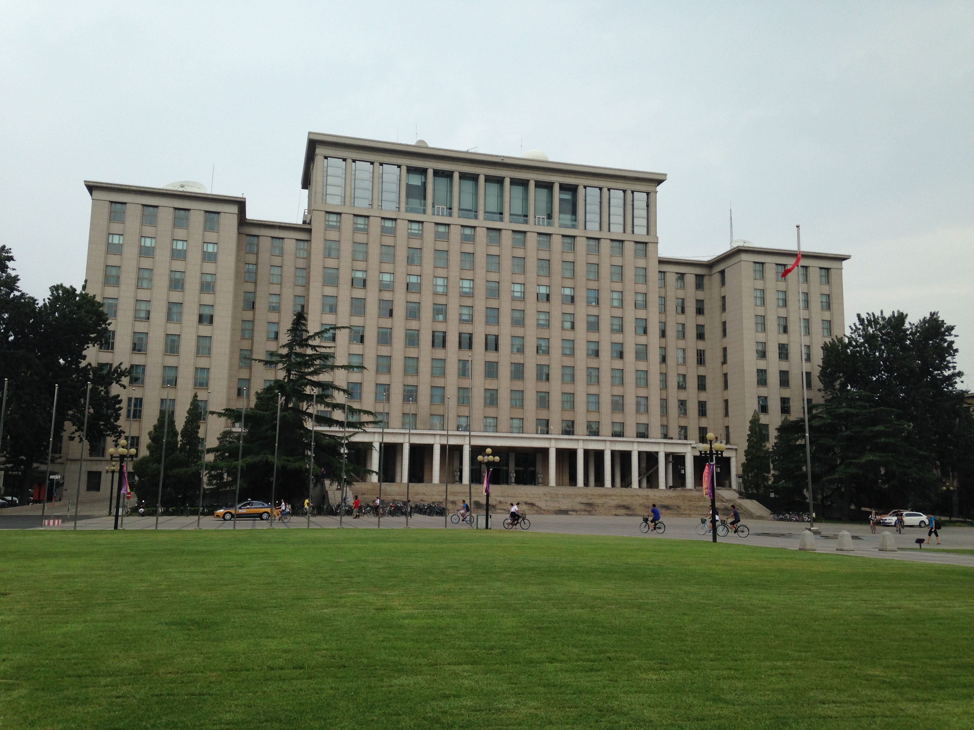 Tsinghua University main building, where the remote programming technology was pioneered