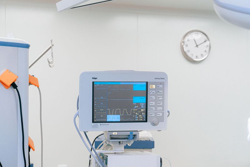 Heart rate monitor showing vital signs
