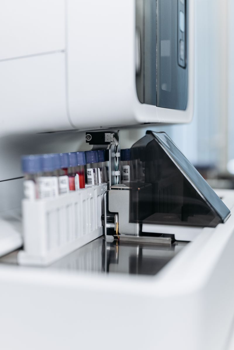 Advanced medical device for minimally invasive cardiac surgery
